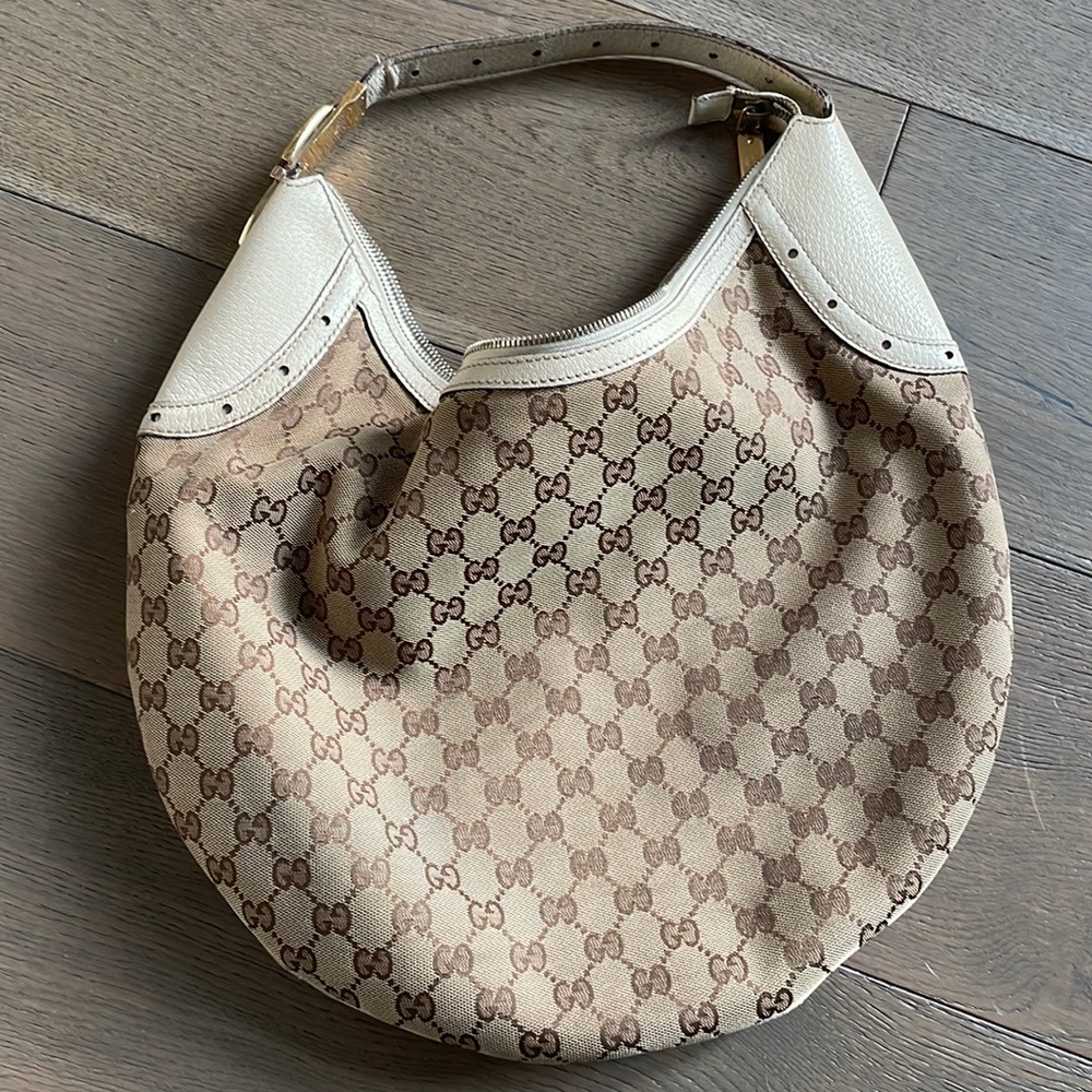 Gucci shoulder bag